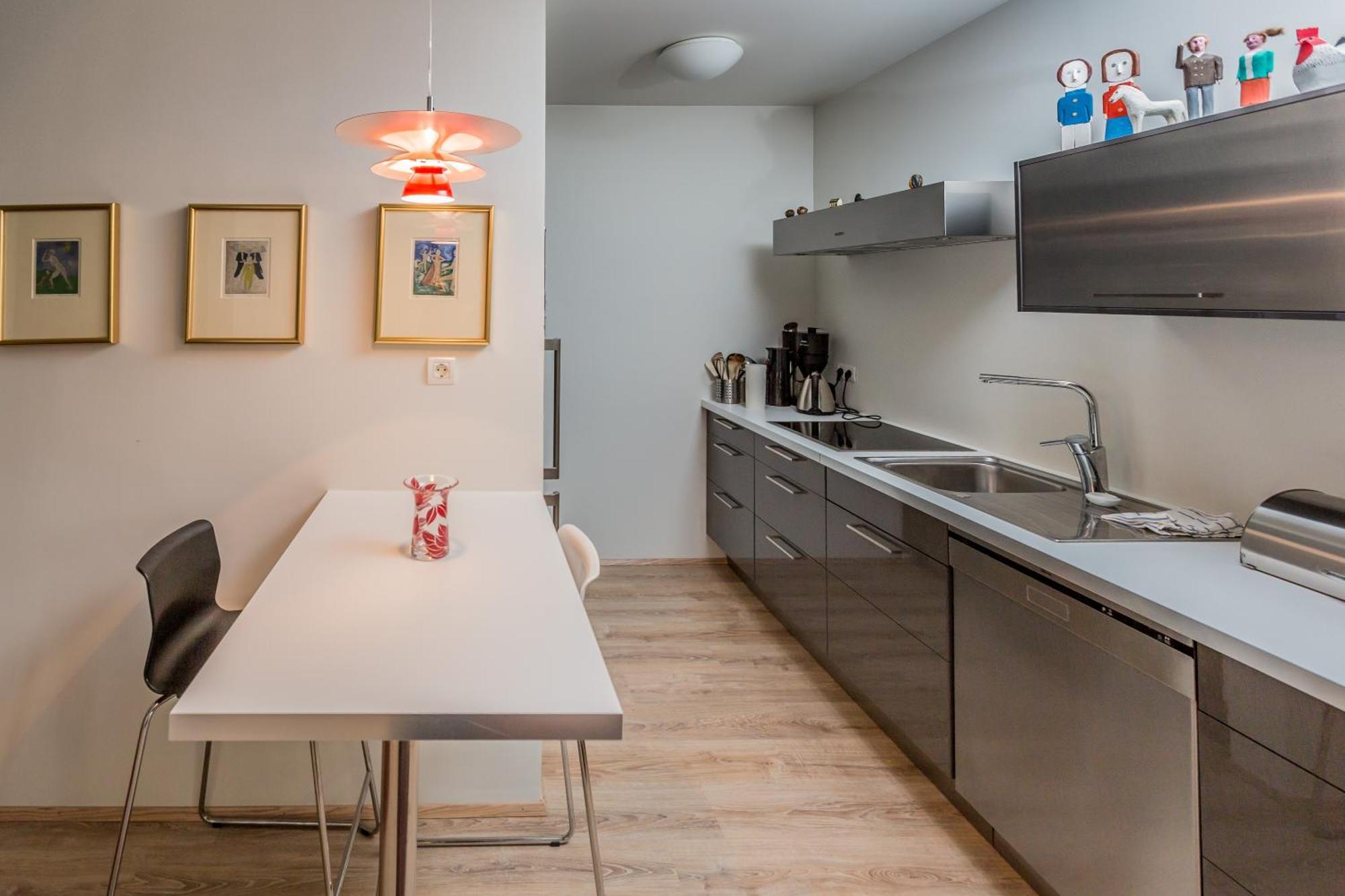 Hverfisgata Apartment Reykjavík Buitenkant foto