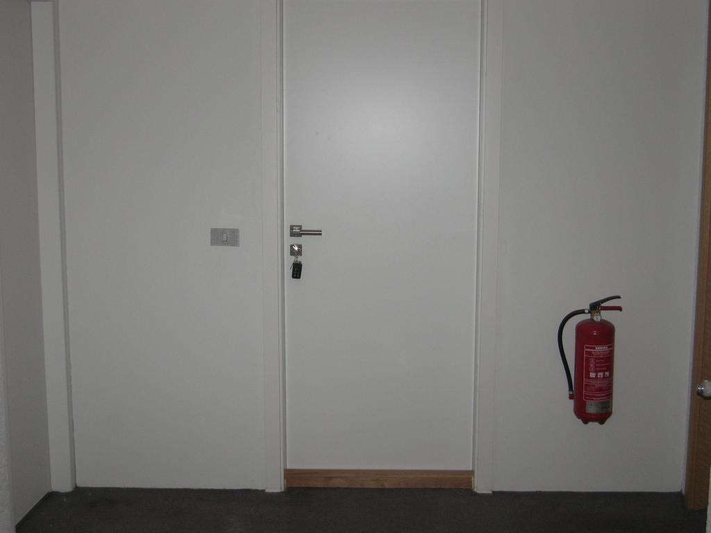 Hverfisgata Apartment Reykjavík Buitenkant foto